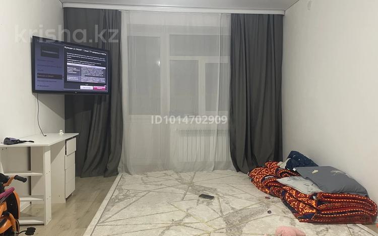1-комнатная квартира · 45 м² · 2/5 этаж, мкр. Зачаганск пгт 17 — Новый мкр Акжайык за 120 000 ₸ в Уральске — фото 2