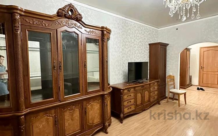 2-комнатная квартира, 67 м², 7/9 этаж помесячно, Мустафина 13