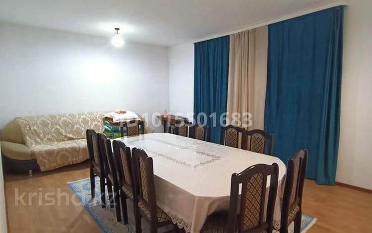 2-комнатная квартира · 80 м² · 8/10 этаж, мкр Юго-Восток, проспект Республики 1/2 за 25 млн ₸ в Караганде, Казыбек би р-н — фото 2