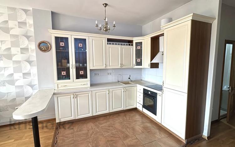 3-комнатная квартира · 100 м² · 9/16 этаж, Навои 208 — Торайгырова за 450 000 ₸ в Алматы, Бостандыкский р-н — фото 32