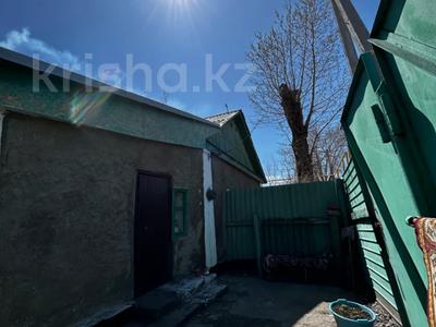 Жеке үй · 4 бөлме · 50 м² · 6 сот., мкр Новый Город, ул. Районная 32, бағасы: 8.9 млн 〒 в Караганде, Казыбек би р-н