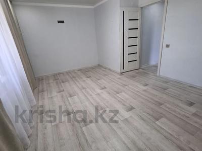 1-бөлмелі пәтер, 38 м², 5/5 қабат, Мкр.Самал 8, бағасы: 9.3 млн 〒 в Талдыкоргане, мкр Жастар