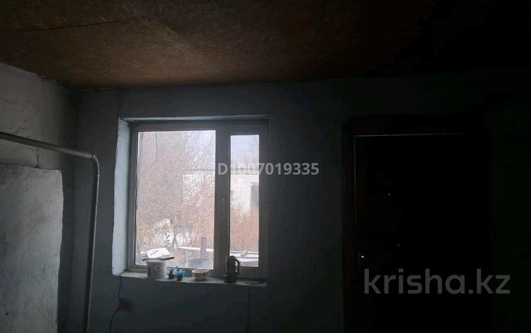 Отдельный дом · 4 комнаты · 100 м² · 8 сот., Бобровка 3334 — Магазин Тополек за 6 млн 〒 в Семее — фото 2