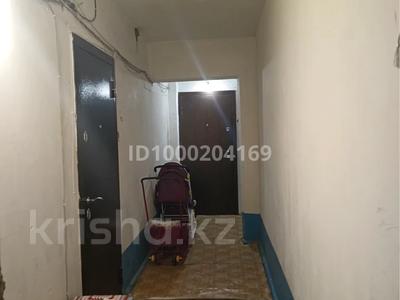 Продажа квартир в Карагандинской обл.: 1-комнатная квартира · 35.7 м² · 9/10 этаж, Майкудук, Мкр Голубые пруды 18 за 12.5 млн 〒 1-комнатная квартира · 35.7 м² · 9/10 этаж, Майкудук, Мкр Голубые пруды 18 за 12.5 млн 〒 в Караганде, Алихана Бокейханова р-н