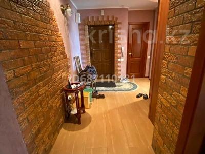 Пәтерлер в Западно-Казахстанской обл.: 3-бөлмелі пәтер · 78.5 м² · 6/10 қабат, мкр Астана 9, бағасы: 200 000 〒 3-бөлмелі пәтер · 78.5 м² · 6/10 қабат, мкр Астана 9, бағасы: 200 000 〒 в Уральске