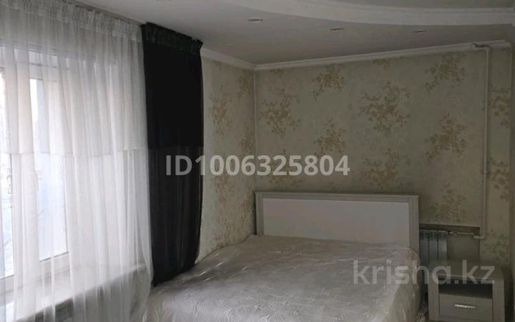 2-бөлмелі пәтер · 43 м² · 2/5 қабат, Казыбек би 120, бағасы: 23 млн ₸ в Таразе — фото 2