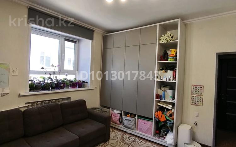 2-бөлмелі пәтер · 60 м² · 2/2 қабат, Жаңа қала ш/а., Гастелло 20А, бағасы: 22.5 млн ₸ в Караганде, Казыбек би р-н — фото 2