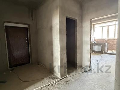 3-бөлмелі пәтер · 105.7 м² · 1/5 қабат, Алтын орда ш/а., бағасы: 15.5 млн ₸ в Актобе, мкр. Алтын орда
