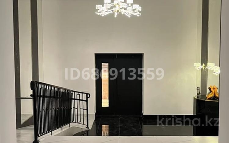 4-комнатная квартира, 160 м², 1/7 этаж, 20-й мкр 5