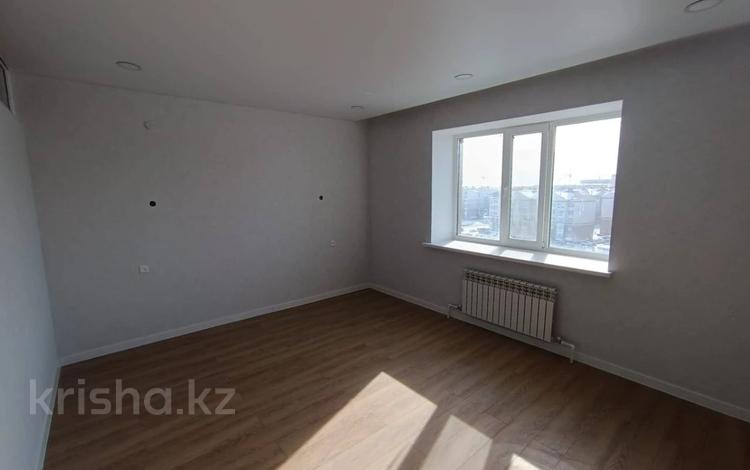 2-бөлмелі пәтер · 64 м² · 8/9 қабат, мкр. Алтын орда, Халела Досмухамедулы 18гк1, бағасы: 21 млн ₸ в Актобе — фото 3