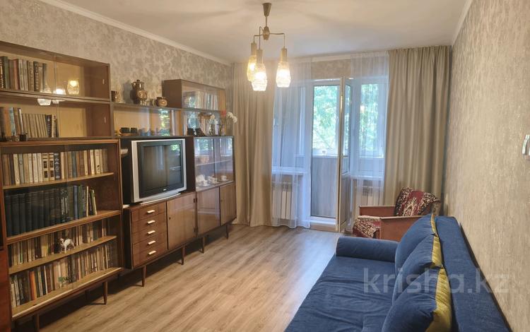 2-комнатная квартира · 43 м² · 4/4 этаж, мкр №8 2 за 270 000 ₸ в Алматы, Ауэзовский р-н — фото 2