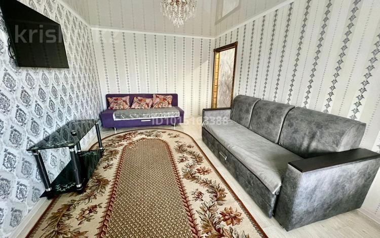2-комнатная квартира · 70 м² · 6/10 этаж, мкр 11 111 за 12 000 ₸ в Актобе — фото 2