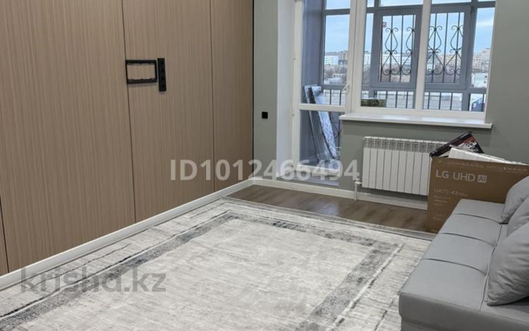 1-комнатная квартира · 46 м² · 8/9 этаж, мкр. Алтын орда, Мустафы Шокая 2Е — Сзади клиники Дару за 21 млн ₸ в Актобе — фото 2