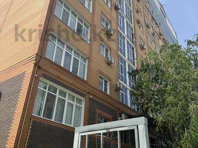 2-бөлмелі пәтер · 65 м² · 1/9 қабат, мкр Центральный, Ауезова 31, бағасы: 250 000 ₸ в Атырау