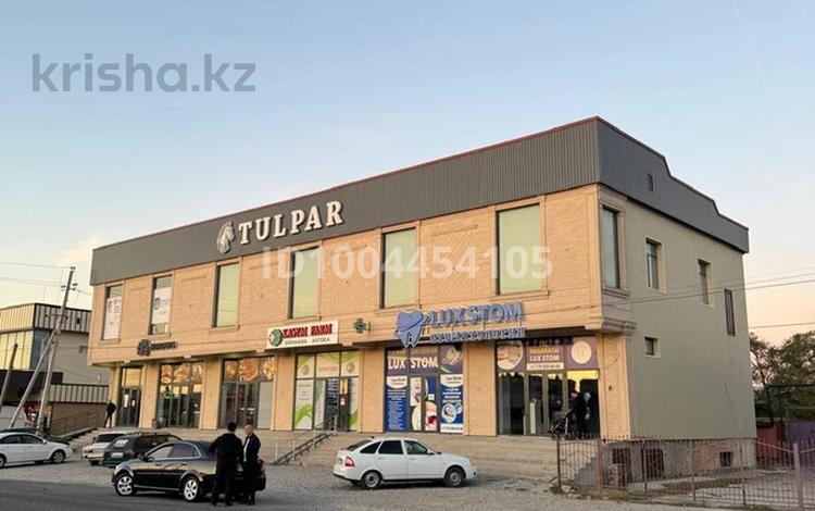 Свободное назначение, офисы, магазины и бутики, склады, общепит, салоны красоты, сельское хозяйство, бани, гостиницы и зоны отдыха, фитнес и спорт, медцентры и аптеки, образование, развлечения, конференц-залы, кабинеты и рабочие места, студии · 111 м² за 150 000 〒 в Аксукенте — фото 2