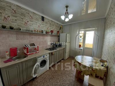 1-комнатная квартира, 40 м², 3 этаж по часам, Щурихина 40 за 2 500 〒 в Уральске