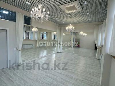 Фитнес және спорт, білім орталықтары, ойын-сауық · 80 м², бағасы: 10 000 ₸ в Астане, Есильский р-н