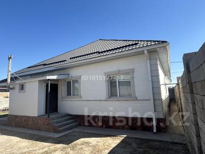 Жеке үй · 5 бөлме · 195 м² · 8 жүзд., Арай-2 ш/а., Дүйсен Баянов 77, бағасы: 65 млн ₸ в Таразе, мкр Арай-2