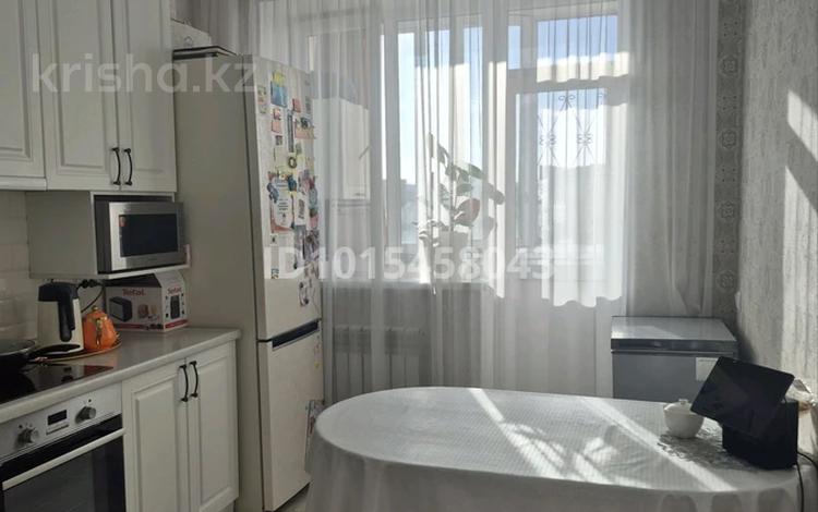 2-бөлмелі пәтер · 70 м² · 7/8 қабат, Аманжол Болекпаев 12, бағасы: 40 млн ₸ в Астане, Алматы р-н — фото 2