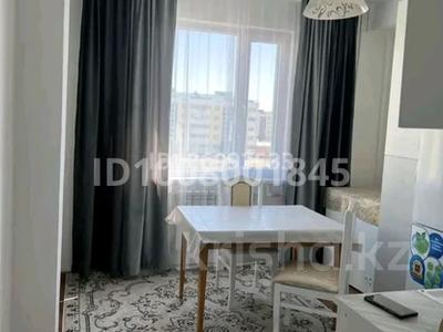2-бөлмелі пәтер · 64 м² · 4/5 қабат, Абая 17/2 — Абая, бағасы: 18 млн ₸ в Сатпаев