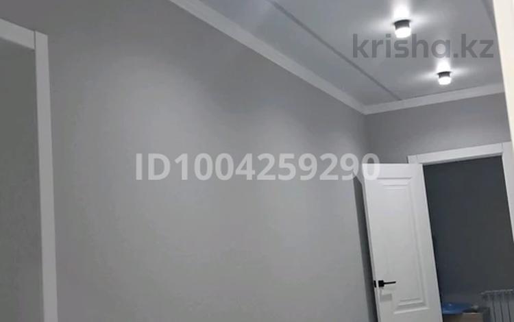 2-комнатная квартира · 70 м² · 4/5 этаж, мкр Айгуль, Исатай Батыра 18 — Ельплаза ресторан жанында орналасқан, Маршрут 3, 13 за 200 000 ₸ в Уральске — фото 2