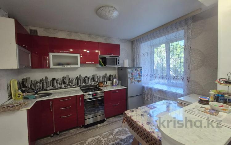 3-комнатная квартира · 60.5 м² · 1/9 этаж, Виноградова 29 — За парком Металлург за 33.5 млн ₸ в Усть-Каменогорске — фото 8