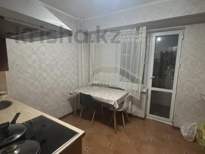 2-бөлмелі пәтер · 54 м² · 4/9 қабат, Самал-3 ш/а. 9, бағасы: 59.5 млн ₸ в Алматы, Медеуский р-н
