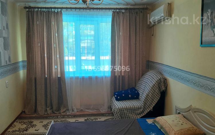 2-комнатная квартира · 54 м² · 2/5 этаж, Курмангазы 175 — Абая/Маметова/Назарбаева за 10 000 ₸ в Уральске — фото 15