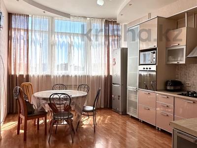 Продажа квартир в Актюбинской обл.: 2-комнатная квартира · 96 м² · 7/11 этаж, Есет Батыра 108 а за 28 млн 〒 2-комнатная квартира · 96 м² · 7/11 этаж, Есет Батыра 108 а за 28 млн 〒 в Актобе
