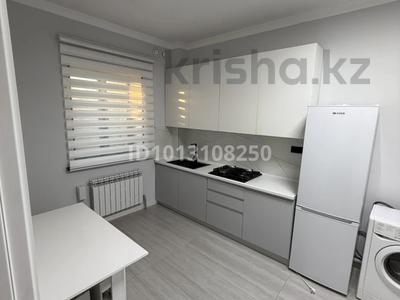 3-комнатная квартира · 55 м² · 1/2 этаж, Желтоксан 22 — Суюнбая возле школы за 200 000 ₸ в 