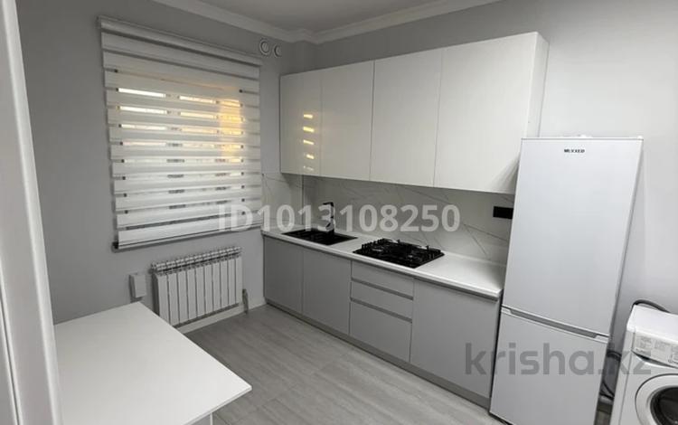 3-комнатная квартира · 55 м² · 1/2 этаж, Желтоксан 22 — Суюнбая возле школы за 200 000 ₸ в  — фото 2