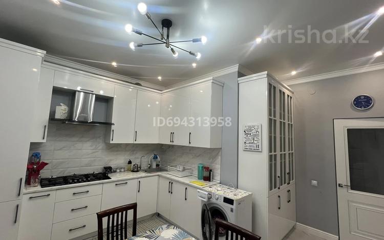 4-комнатная квартира · 124 м² · 1/5 этаж, мкр. Алтын орда — проспект Тауелсиздик за 45 млн ₸ в Актобе — фото 2