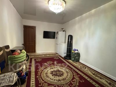 2-комнатная квартира · 48 м² · 5/5 этаж, Майкудук, 15й микрорайон — 16й микрорайон за 8.5 млн ₸ в Караганде, Алихана Бокейханова р-н
