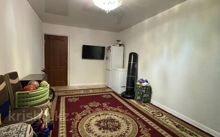2-комнатная квартира · 48 м² · 5/5 этаж, Майкудук, 15й микрорайон — 16й микрорайон за 8.5 млн ₸ в Караганде, Алихана Бокейханова р-н — фото 2
