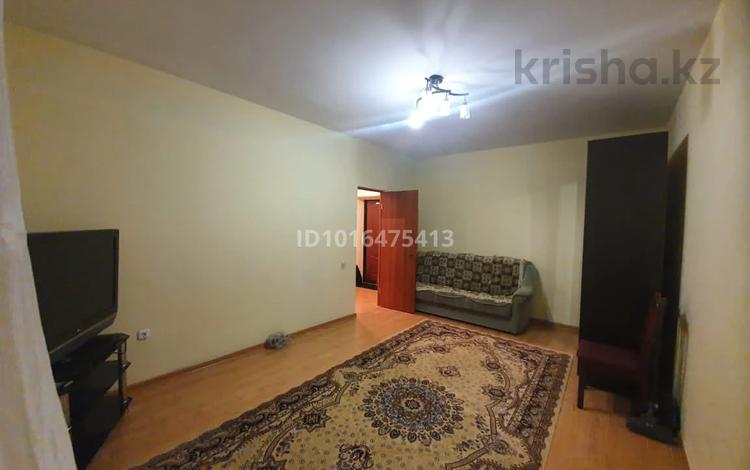 1-комнатная квартира · 48 м² · 1/5 этаж, мкр Кадыра Мырза-Али 8 за 115 000 ₸ в Уральске — фото 2