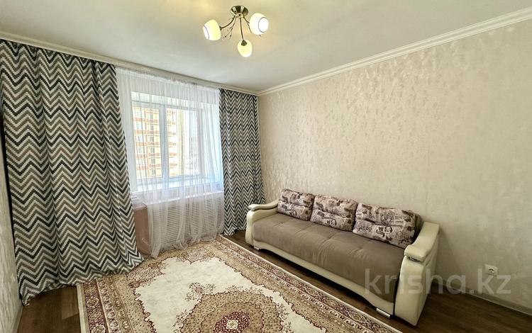 2-комнатная квартира, 50 м², 8/9 этаж, Сауран 20 — Орынбор