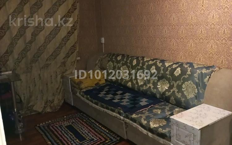 2-бөлмелі пәтер · 41 м² · 2/2 қабат, Закарии Белибаева 36 9 — Дина магазин қасында ворота аллында остановка бар, бағасы: 9 млн ₸ в Семее — фото 16