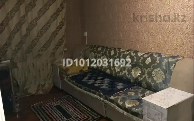 2-комнатная квартира · 41 м² · 2/2 этаж, Закарии Белибаева 36 9 — Дина магазин қасында ворота алдында остановка бар за 9.8 млн ₸ в Семее — фото 24
