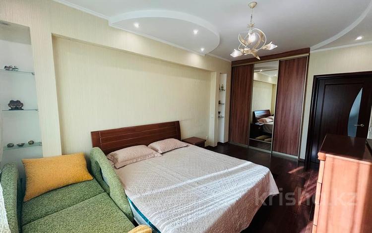 3-комнатная квартира · 120 м² · 11/13 этаж, Шевченко 8 за 350 000 ₸ в Астане, Сарыарка р-н — фото 2