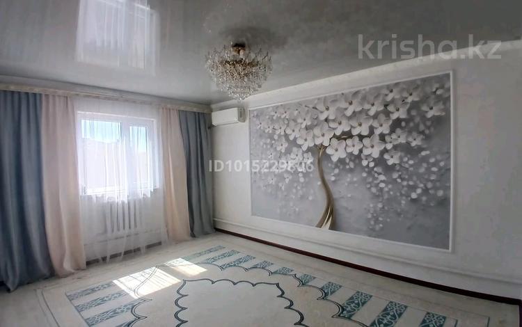 4-комнатная квартира · 100 м² · 1/1 этаж, 9 за 13 млн ₸ в Батыре — фото 2