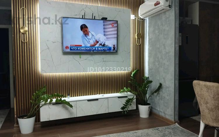3-бөлмелі пәтер · 70 м² · 3/5 қабат, мкр Акжайык 2 а — Пересечение Көкшетау, бағасы: 29 млн ₸ в Шымкенте, Абайский р-н — фото 2