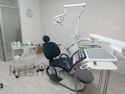 Свободное назначение, офисы, магазины и бутики, склады, общепит, салоны красоты, бани, гостиницы и зоны отдыха, медцентры и аптеки, образование, развлечения · 230 м² за 230 млн 〒 в Алматы, Медеуский р-н