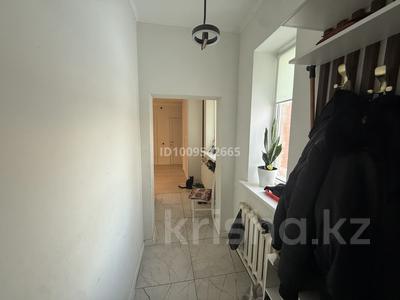 Жеке үй · 6 бөлме · 247 м² · 10 сот., Ахметбекова 17, бағасы: 200 млн 〒 в Астане, Сарайшык р-н