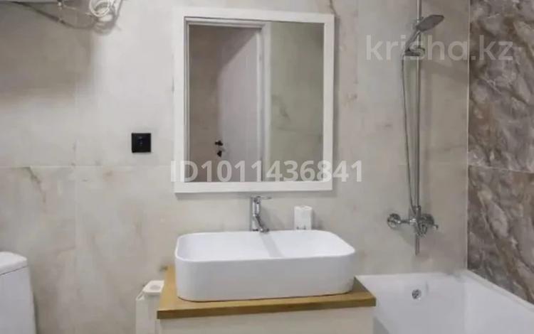 3-комнатная квартира · 72 м² · 3/5 этаж, 11-й мкр 27 за 21.5 млн ₸ в Актау — фото 2