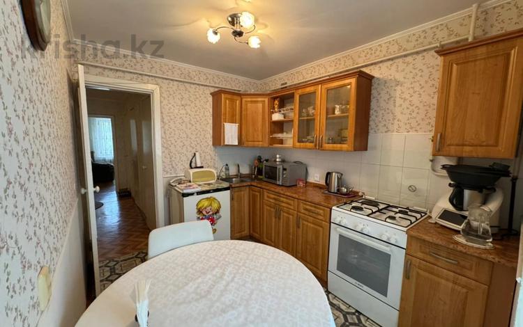 3-комнатная квартира · 63.7 м² · 2/5 этаж, Горького за 29.9 млн ₸ в Петропавловске — фото 2