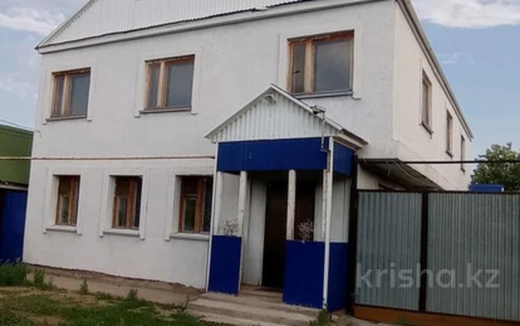 Отдельный дом · 6 комнат · 170 м² · 4.6 сот., Ихсанова 100 — Петровского за 35.5 млн 〒 в Уральске — фото 4