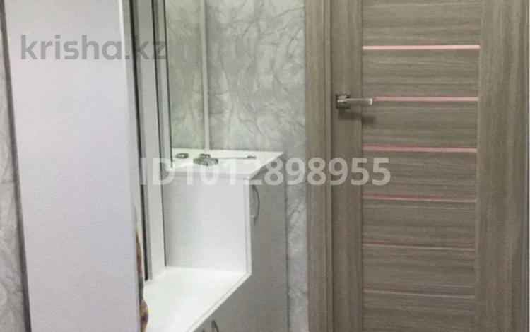2-бөлмелі пәтер · 42.6 м² · 4/4 қабат, 2 микрорайон 14, бағасы: 18 млн ₸ в Конаеве — фото 2