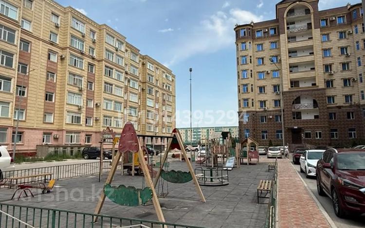 3-комнатная квартира · 107 м² · 6/9 этаж, 19-й мкр 43 за 250 000 ₸ в Актау — фото 2