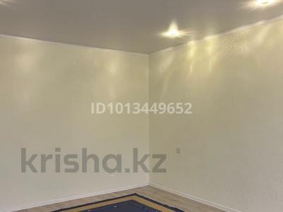 1-комнатная квартира · 38 м² · 3/5 этаж, мкр Кунаева 62 за 130 000 ₸ в Уральске