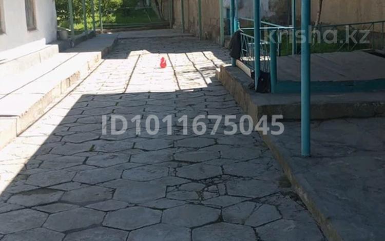 Отдельный дом · 3 комнаты · 70 м² · 5 сот., Баумана 17а за 20 млн ₸ в Таразе — фото 2